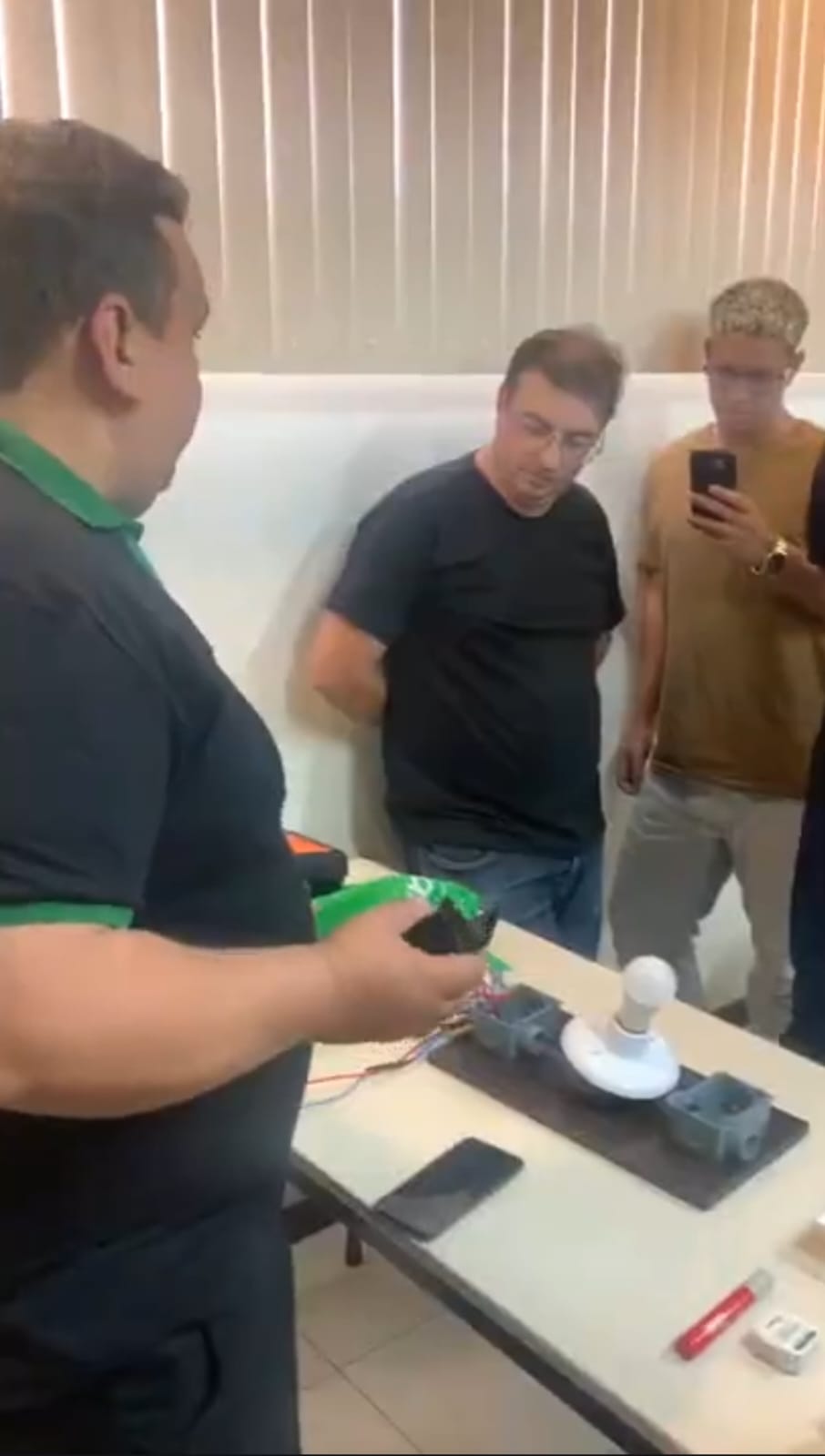 card-1